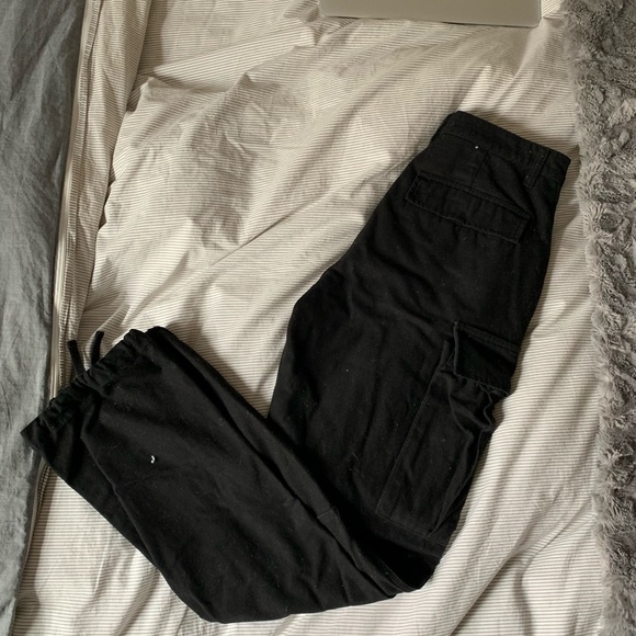 SOLD ‼️‼️ -TNA BLACK CARGO PANTS - Picture 1 of 13
